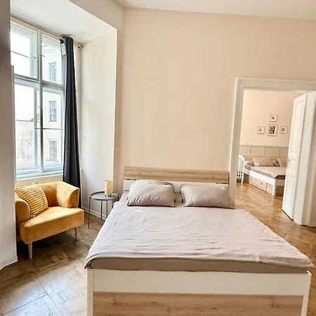 Free Parking- 2bdr In Wenceslas Square *