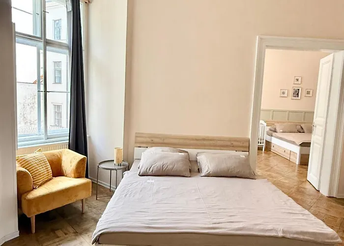 Free Parking- 2bdr In Wenceslas Square *