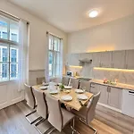 Free Parking- 2bdr In Wenceslas Square 아파트